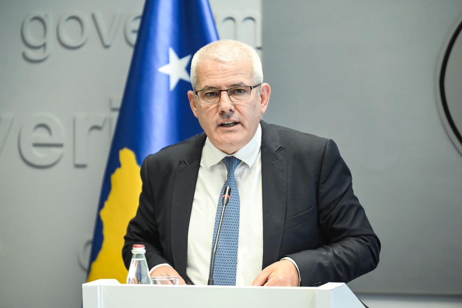 Ministri Sveçla shpall  non grata  ministren serbe Snezana Paunović  reagon ndaj deklaratave të saj