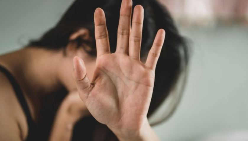Shtetasi i Kosovës sulmon të dashurën nga Shqipëria  në mes të autorstradës