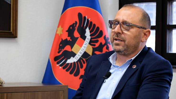 Dushi flet për krizën në LDK  Edhe nëse Abdixhiku mbetet kryetar  përçarje nuk do të ketë