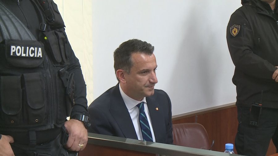 Gjyqi i Veliajt  refuzohet kërkesa për shtyrje të seancave deri më 31 gusht