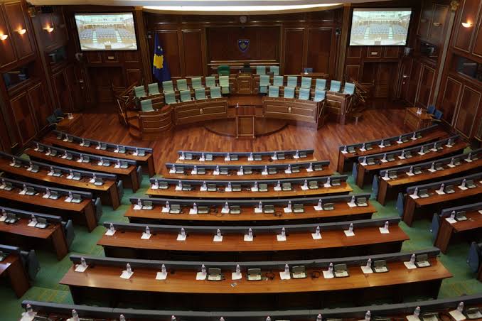 Nesër takohen liderët  nis beteja për formimin e Kuvendit të ri
