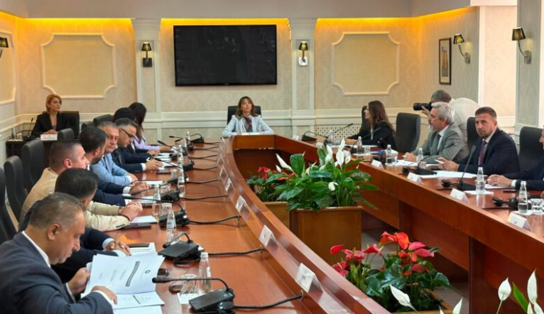 Nis takimi i përfaqësuesve të partive për përgatitjen e seancës konstituive
