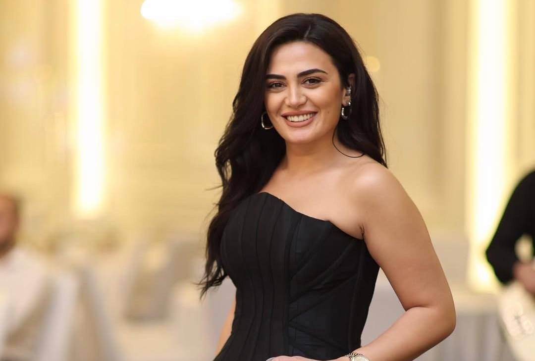 Albina Kelmendi ndan foto emocionuese me nënën dhe motrën: "Si tri pika uji" 