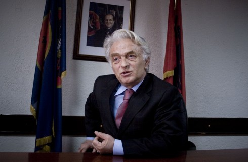 Vdes ish kryetari i Prizrenit  Eqrem Kryeziu