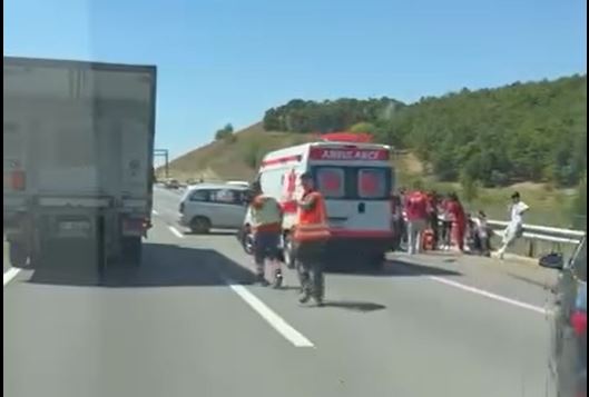 Shtatë persona të lënduar në aksidentin në autostradën  Ibrahim Rugova   policia jep detaje