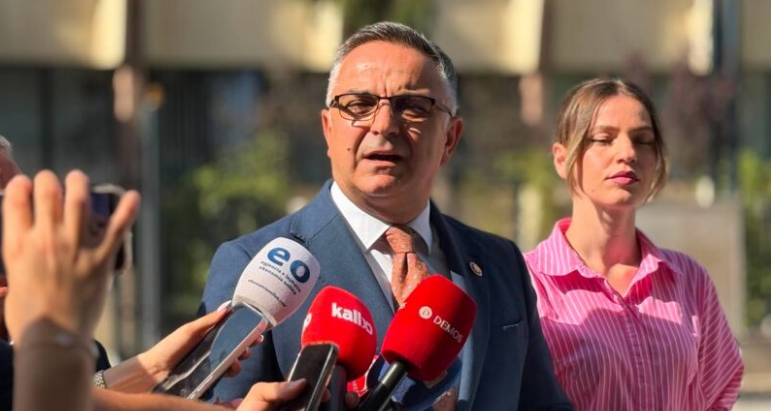 Aleanca dorëzon kallëzim penal ndaj Kurtit  Kapja e shtetit duhet të ndalet