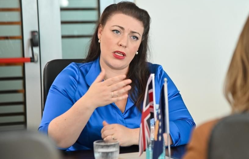 Kearns  Evropa t i  luftojë  lidhjet Serbi Rusi Kinë  Britania qëndron krah Kosovës