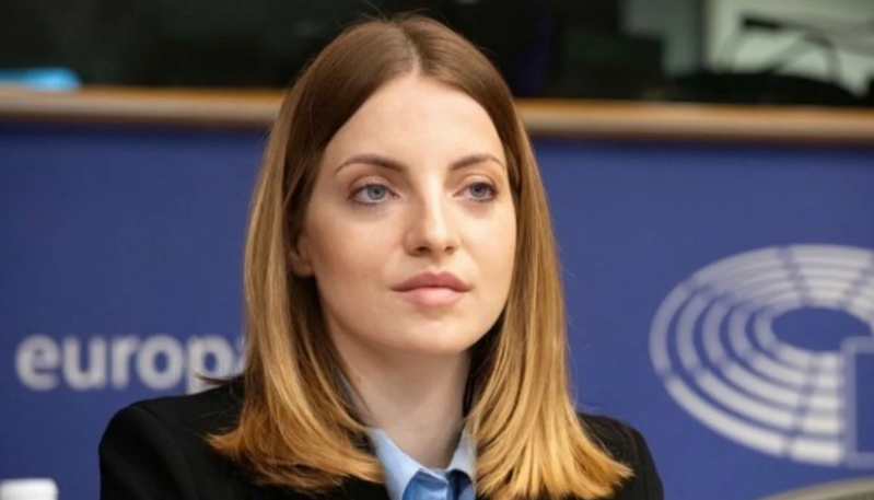  Në Kosovë gjenden ende varre masive   deputetja shqiptare kundërshton konsullatën serbe në Shkodër  Të dielën protestë