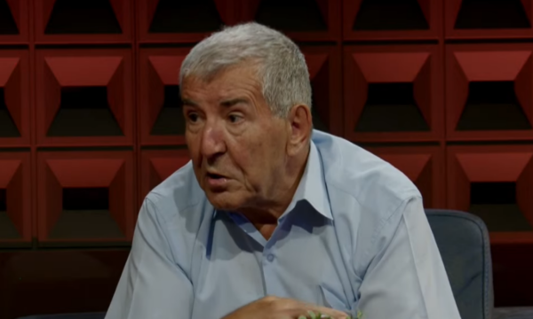 Avni Dehari flet për vdekjen e dy djemve te tij  Arbnori sa e mbaroi fakultetin  Astriti ishte absolvent  e kishin jetën përpara 