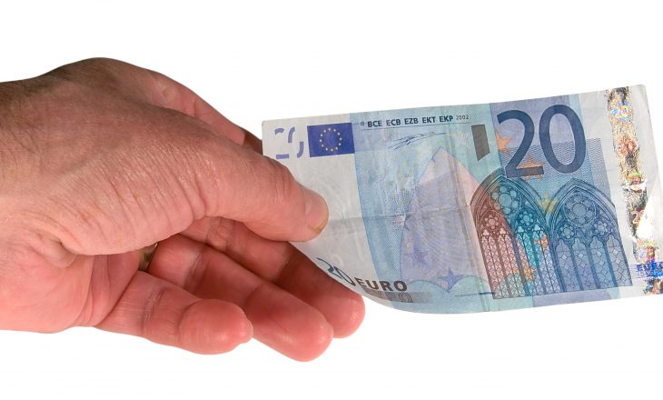 Tentoi ta korruptonte policin me 20 euro  arrestohet shtetasi i Serbisë në Mitrovicë