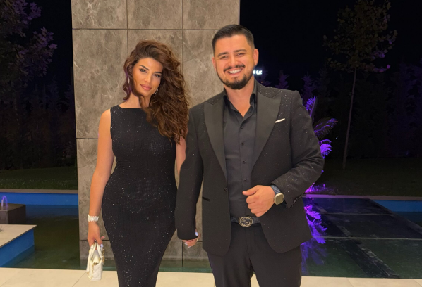 Alban Mehmeti dhe Fjolla zbukurojnë dasmën me elegancën e tyre