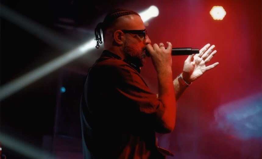 mc-kresha-heq-nga-dora-oren-per-t-ia-dhuruar-fansit