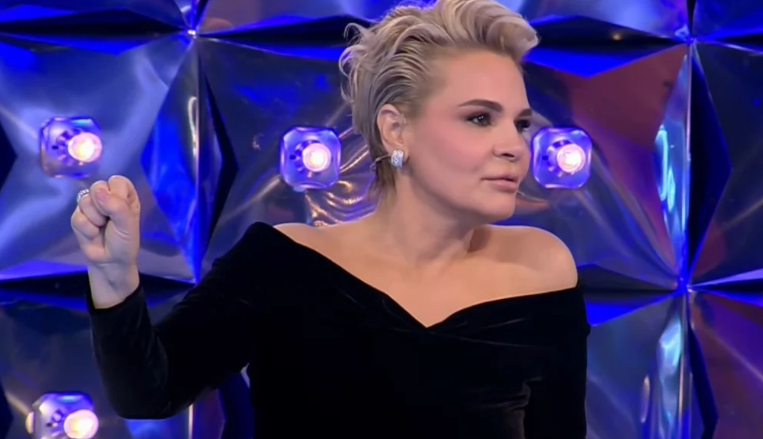 E imagjinon veten me një partner në krah? Monika Kryemadhi: Të rri duke larë brekët e….