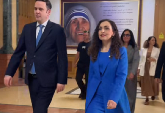Abdixhiku e Osmani s deklarohen për media pasi Kurti shtyri seancën konstituive