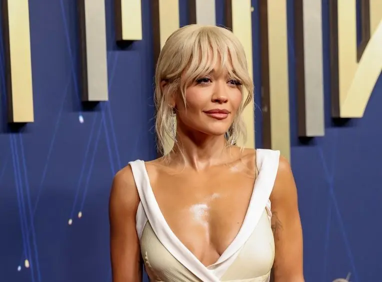 Rita Ora dhe  Becky  e Beyonce  rikthehen thashethemet për lidhjen me Jay Z