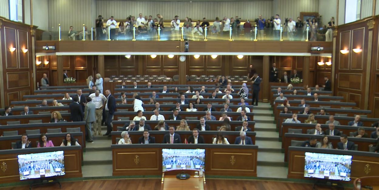 Nisin punimet  vazhdon seanca konstituive