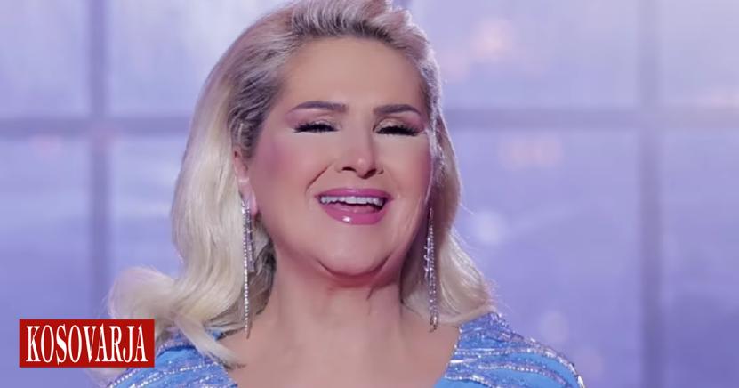 Para dhe pas, Shyhretja mahnit me fytyrën pa grim