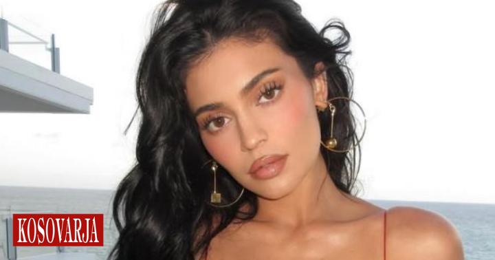 Kylie Jenner magjeps Miamin – paraqitja e saj tërheq gjithë vëmendjen