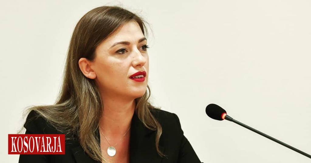 Albulena Haxhiu sot feston ditëlindjen, ja sa vite po bën gruaja më e votuar në vend