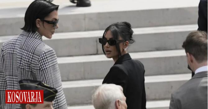 Kim Kardashian qan teksa dëshmon në gjyqin për grabitje
