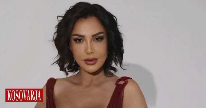 Teuta shfaq format si modele në fustanin që po i rrëmben sytë të gjithëve