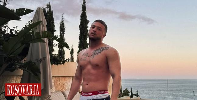 S’ka më zeshkane, Fero shihet me këtë bjonde
