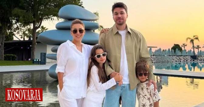 Albani dhe Miriami ndajnë momente familjare nga pushimet verore