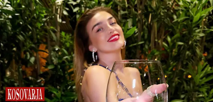 Çka po feston Yllka Kuqi?
