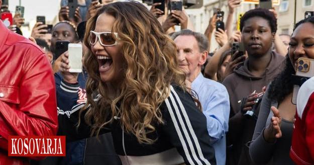 Rita Ora merr gjithë vëmendjen rrugëve të Londrës