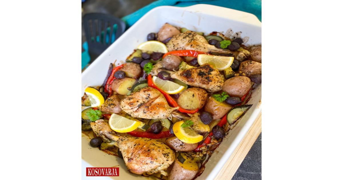 Ide për drekë  Tavë pule me perime  shije shtëpie që pushton tryezën